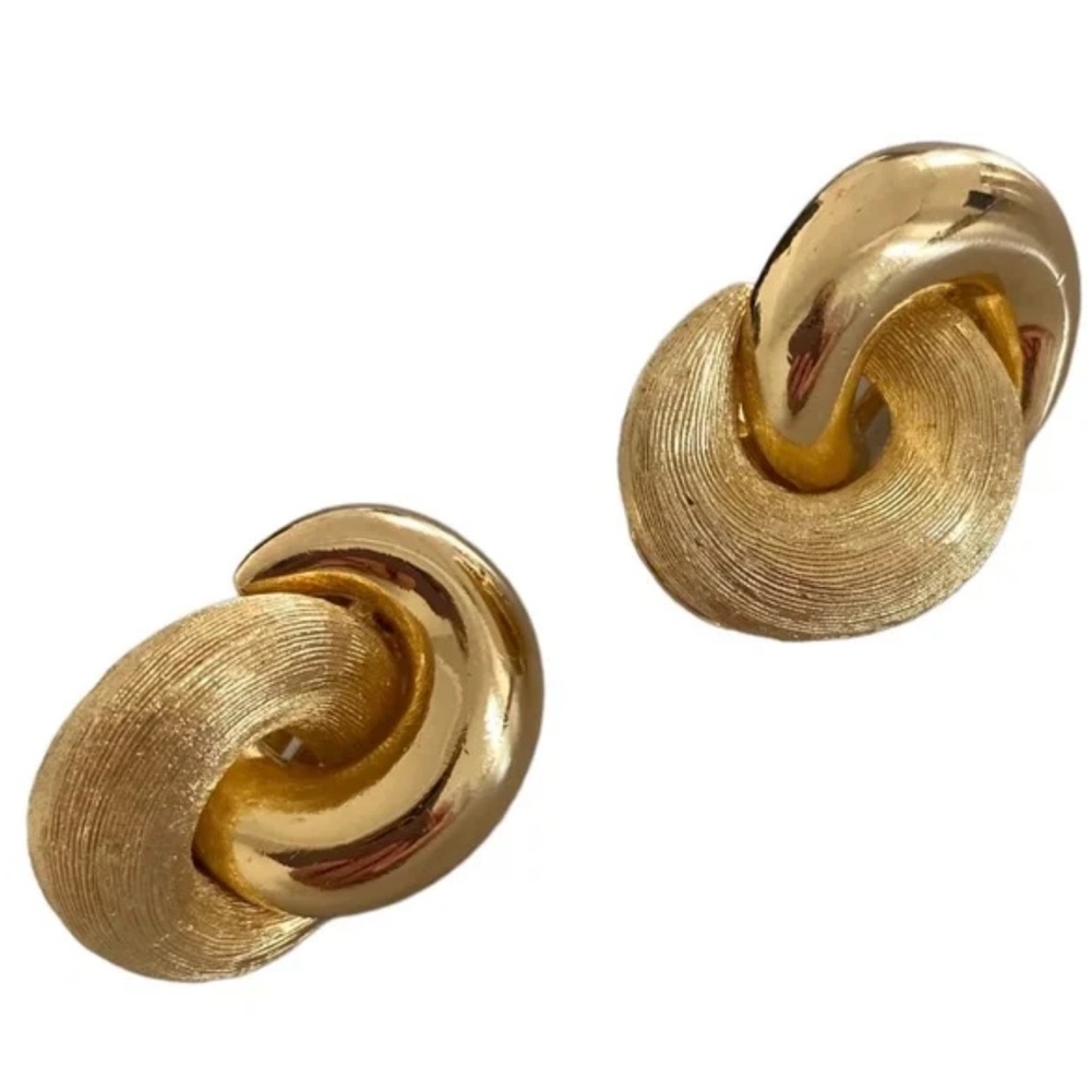 Vintage Christian Dior Gold Tone Interlocking Hoop Clip-On Earrings - Picture 5 of 5